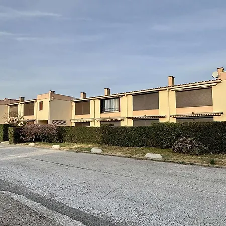 Renove Pour 4 Pers Avec Piscine, Tennis Et Parking Prive A Argeles-sur-mer, Proche - Fr-1-225-713 *