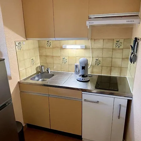 Apartment Renove Pour 4 Pers Avec Piscine, Tennis Et Parking Prive A Argeles-sur-mer, Proche - Fr-1-225-713