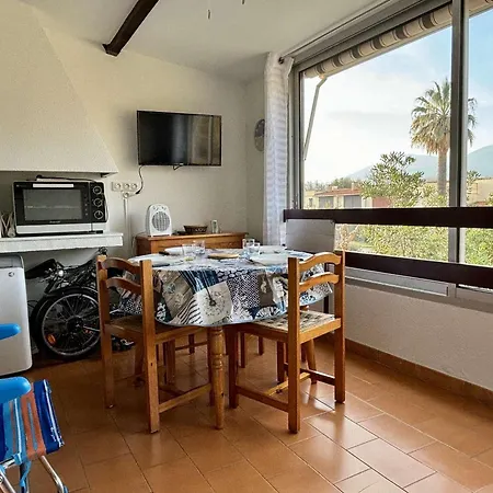 Renove Pour 4 Pers Avec Piscine, Tennis Et Parking Prive A Argeles-sur-mer, Proche - Fr-1-225-713 Apartment *
